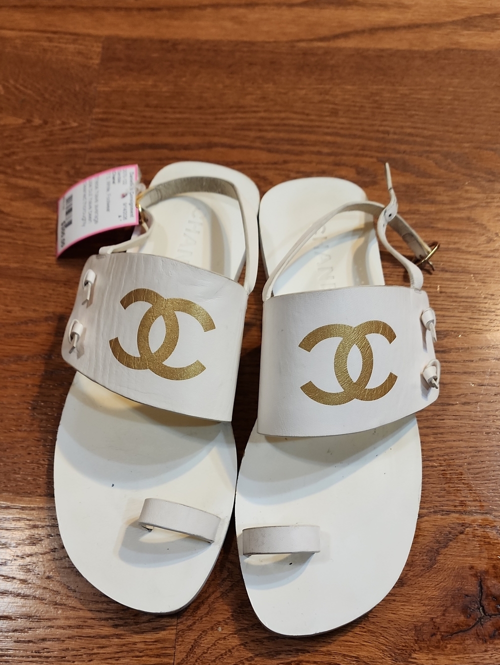 CHANEL White Sandals with Gold CC Logo